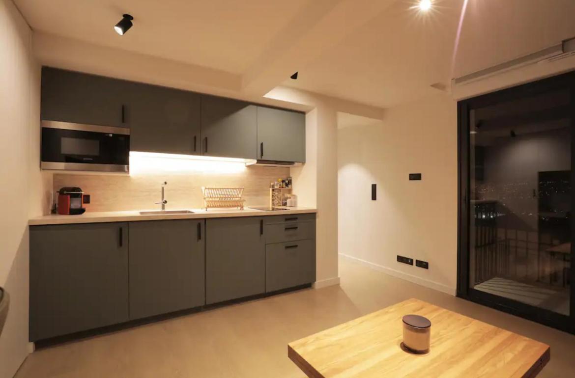 Fully Equiped Newly Refurbished With An Incredible View In Nizza